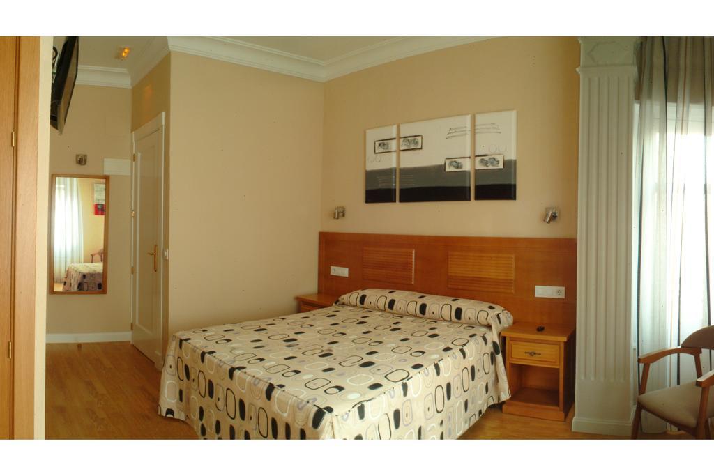 Hotel Santillan II Madrid Zimmer foto