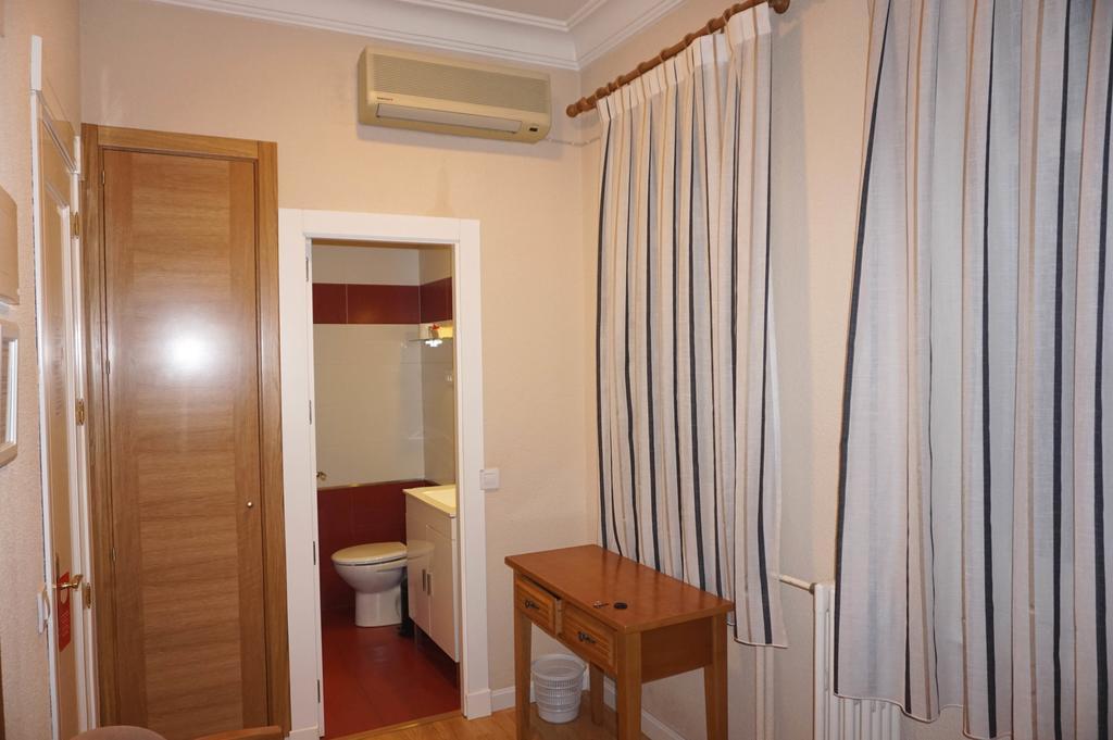 Hotel Santillan II Madrid Zimmer foto